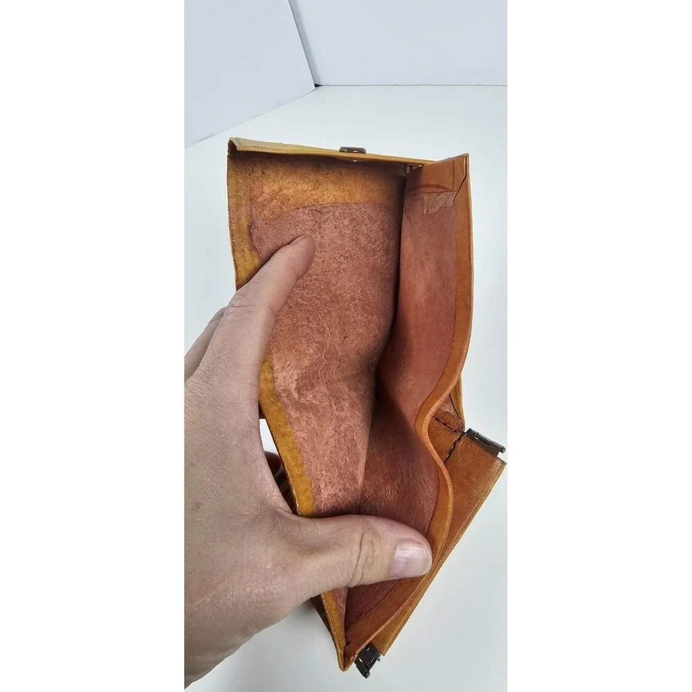 Vintage Tooled Leather Dog Wallet Embossed Animal‎ Snap Closure